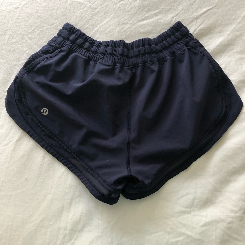 Lululemon Hottie Hot shorts navy